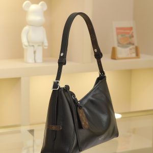 Alternative view of 36 x 19 x 0.5 cm (length x height x width)